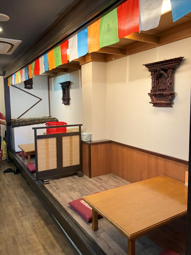 京都でダルバートを食べられるカフェレストラン OAの内装