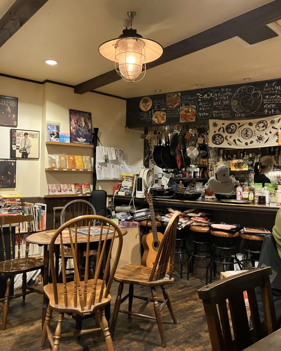 京都でミールスを食べられる寺町大丈夫の内装