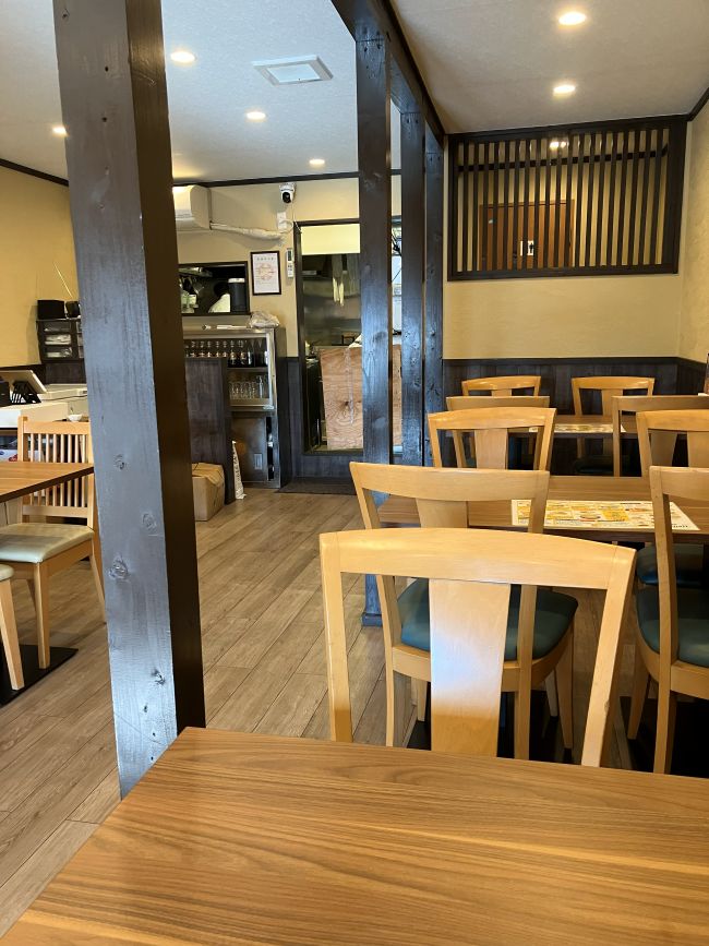 京都でダルバートを食べられるザ ネパーリの内装