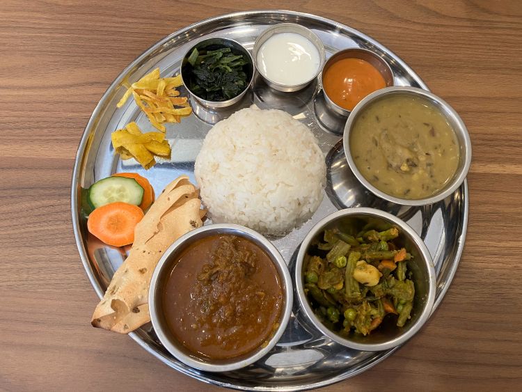 京都 ザ ネパーリのダルバート