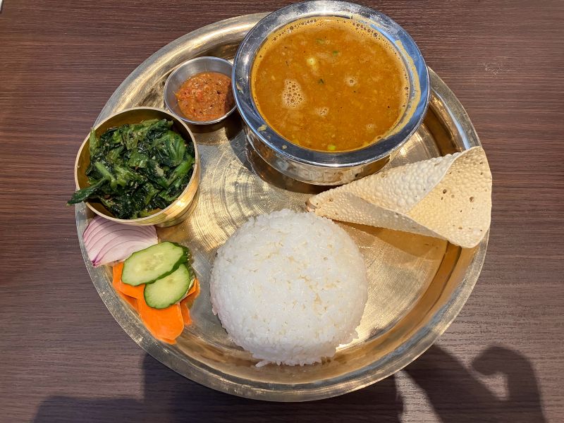 京都 ナマステ ダウラギリ泉涌寺店のダルバート